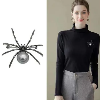  Moda Kadınlar Yaratıcı İnci Örümcek Broş Pin Toka Korsaj Eşarp Takı Hediye Kadın Aksesuarları için